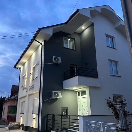 La Casa Apartments Jagodina Exterior photo